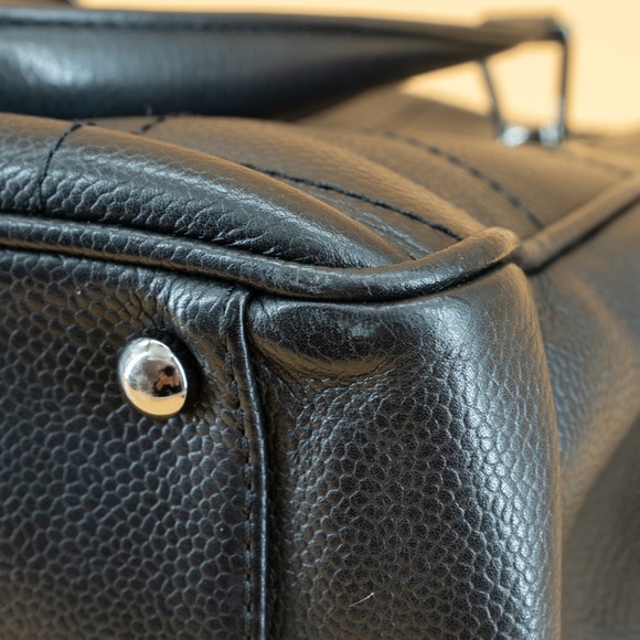 CHANEL Vintage chocolate bar leather tote - Picture 9 of 13